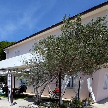 Apartment T&L Vir Luaran gambar